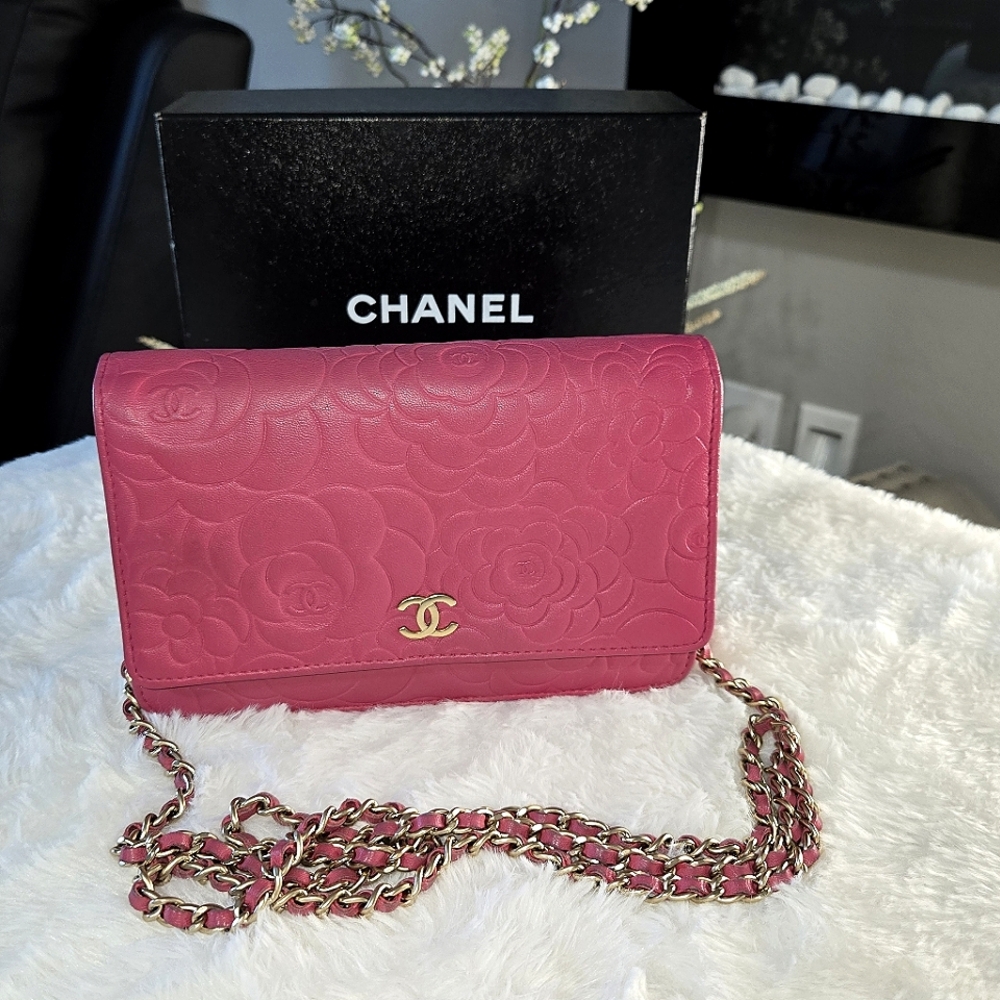 CHANEL Pink Quilted Leather Bag